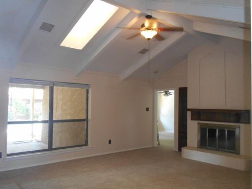 410 Christine Ct, Euless TX  76039-2011 exterior