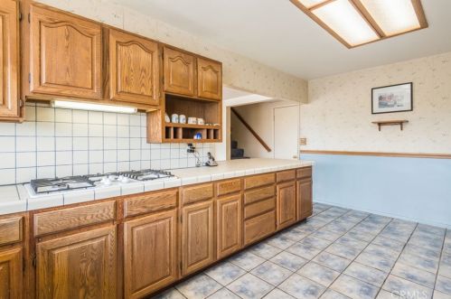 4808 Vanderhill Rd, Torrance CA  90505-4340 exterior