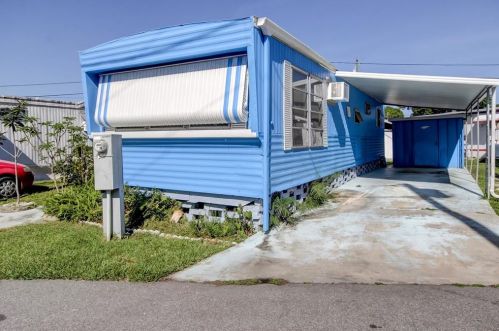 4752 66th Ln, Saint Petersburg, FL 33709-2924