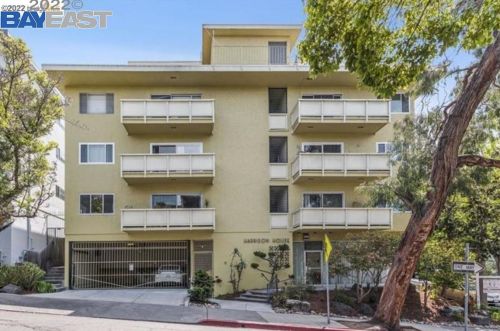 3750 Harrison St, Oakland CA  94611-5083 exterior