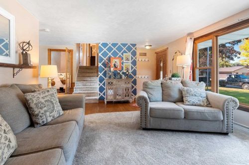 1141 Sharie Ln, Green Bay, WI 54304-5037