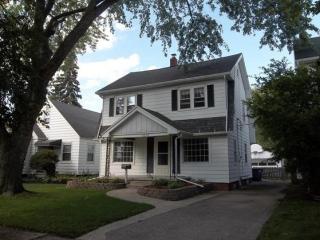 3239 Escott Ave, Toledo, OH 43614-5360