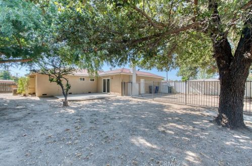 804 Rialto Ave, Clovis CA 93619-5201 exterior