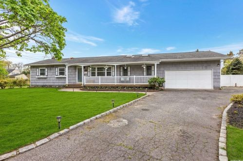 6 Kuebler St, Blue Point, NY 11715-1508
