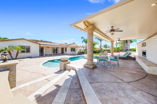981 Park Ave, San Jacinto CA  92583-5407 exterior