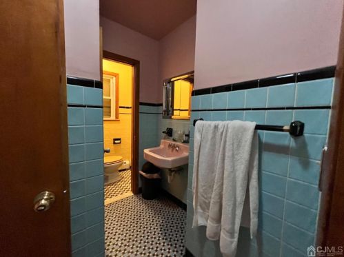 966 Old Bridge Tpke, East Brunswick NJ  08816-3848 exterior