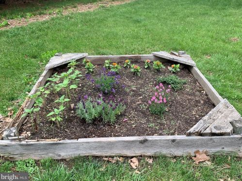 109 Raleigh Rd, Collegeville PA  19473-2803 exterior