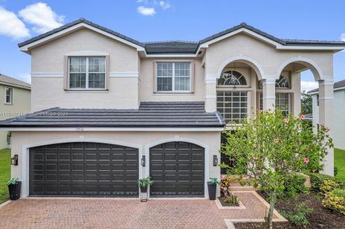 19500 39th Ct, Hollywood, FL 33029-2736