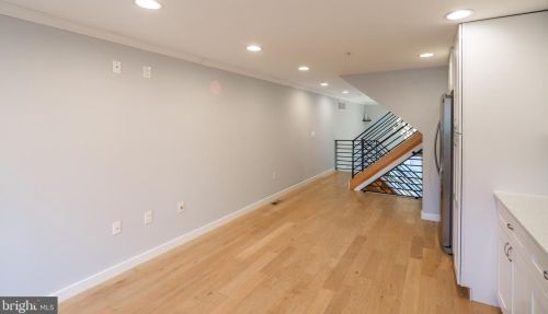 2435 Manton St, Philadelphia PA  19146-2433 exterior