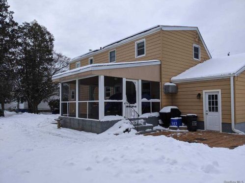 135 Suffolk Ave, Babylon, NY 11704-2824