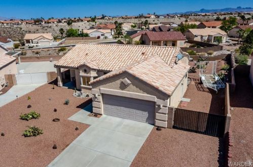 2313 Soaring Eagle Dr, Bullhead City, AZ 86442-8403