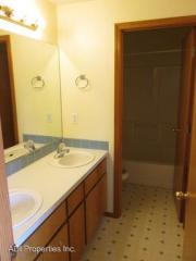 7005 Ariel St, Beaverton OR  97123-6332 exterior