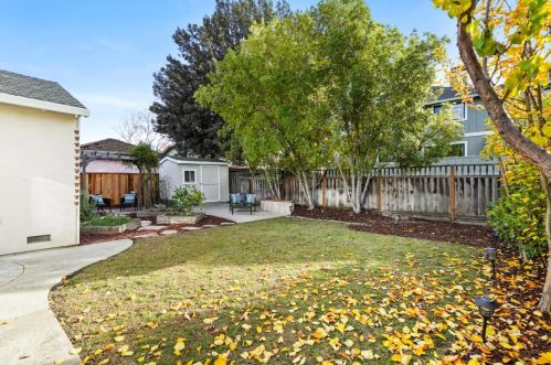 584 Bryan Ave, Sunnyvale CA  94086-6422 exterior