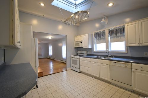19 Shore Ave, Muttontown, NY 11771-1401
