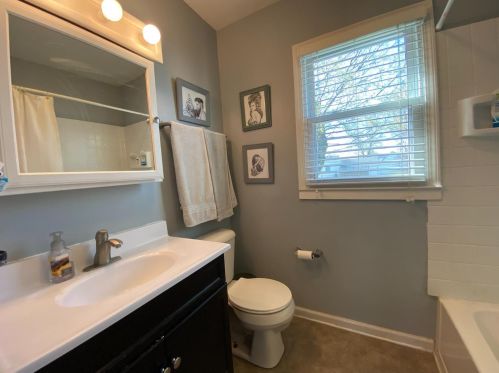 53 Harrison Blvd, Valpo IN  46383-3407 exterior