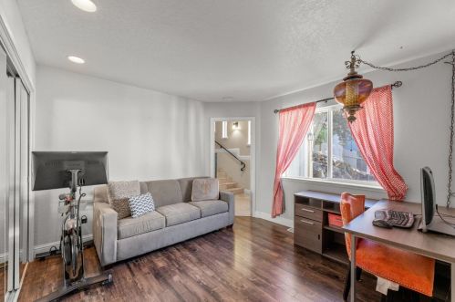 3560 Patterson Way, Folsom CA  95762-4405 exterior