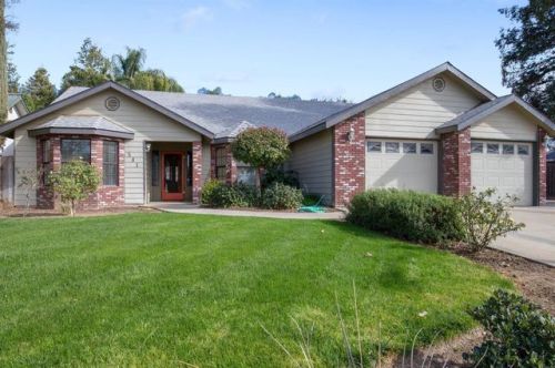 501 Rolling Hills St, Exeter, CA 93221-2318
