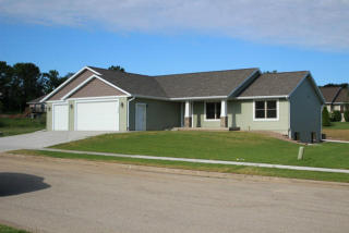 502 Wood Violet Dr, Holmen, WI 54636-9565