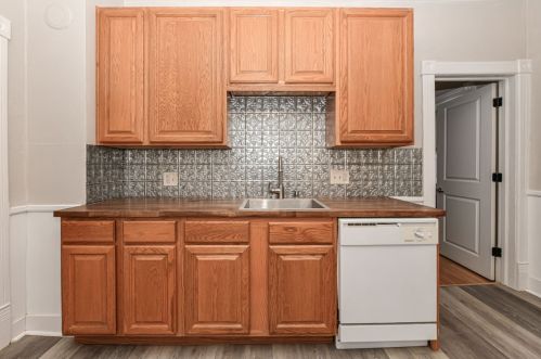 3115 Brisbane Ave, Milwaukee WI 53207-2605 exterior