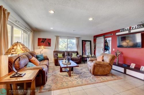 9460 Military Trl, Boynton Beach, FL 33436-2936