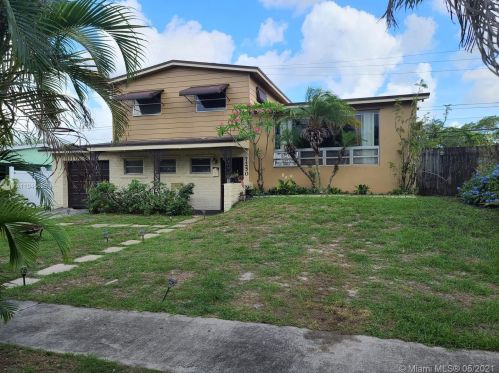 7250 1st St, Hollywood, FL 33024-7206