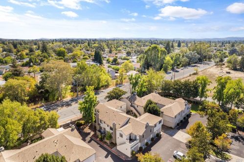 2625 Westberry Dr, Santa Rosa CA 95403-7207 exterior