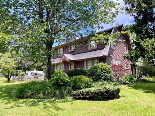 1608 Ridge Ave, New Castle, PA 16101-1418