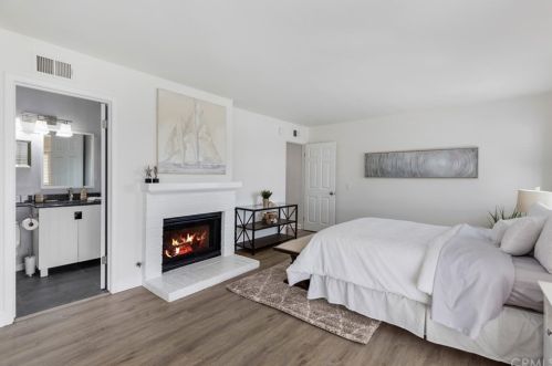 309 Regatta Way, Seal Beach CA  90740-5985 exterior