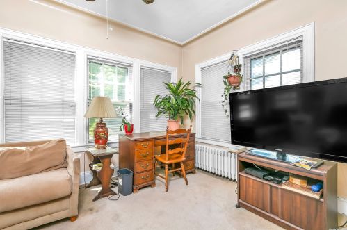 148-05 87th Ave, Jamaica, NY 11435-1836