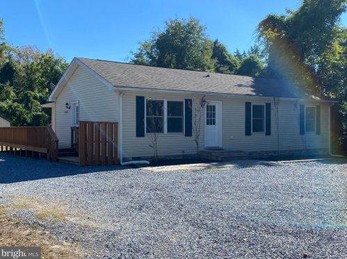 15 Thatcher St, Frankford, DE 19945-9400