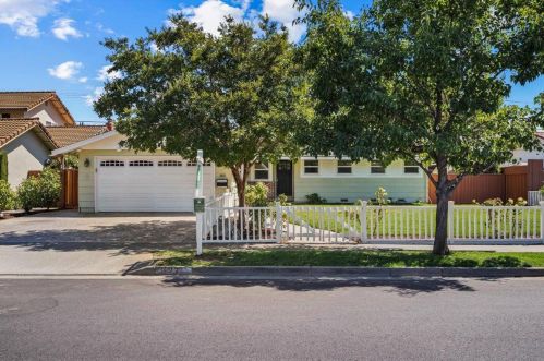 3827 Forestwood Dr, San Jose, CA 95121-1117