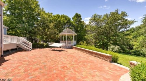 13 Buchannan Way, Flemington NJ  08822-3205 exterior