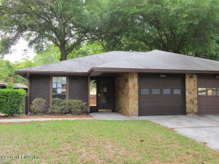 7453 Colony Cove Ln, Jacksonville, FL 32277-2797