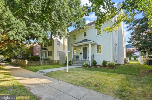 4630 Yuma St, Washington, DC 20016-2046