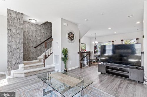 1821 Honeysuckle Ct, Downingtown PA  19335-7202 exterior