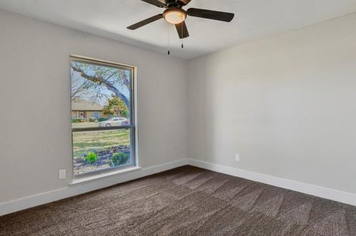 702 Carleton Dr, Richardson TX  75081-5906 exterior