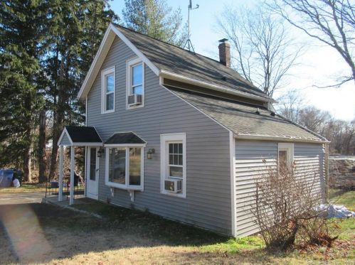 81 Dwight St, Ansonia, CT 06401-1110