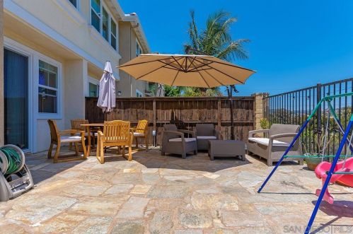 6962 Feldspar Pl, Carlsbad CA  92009-5212 exterior