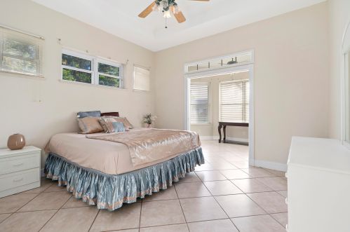 306 Fisk Rd, Fort Pierce, FL 34984-8920