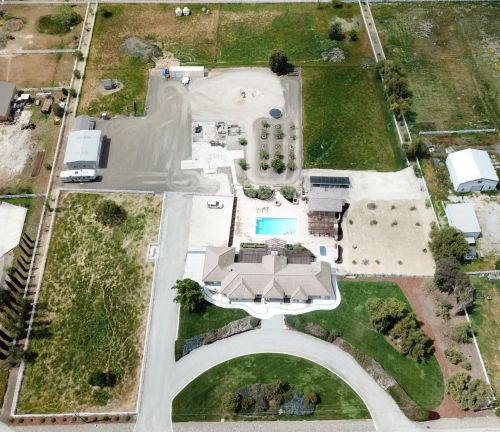 505 Caballo Ct, Hollister CA  95023-9055 exterior