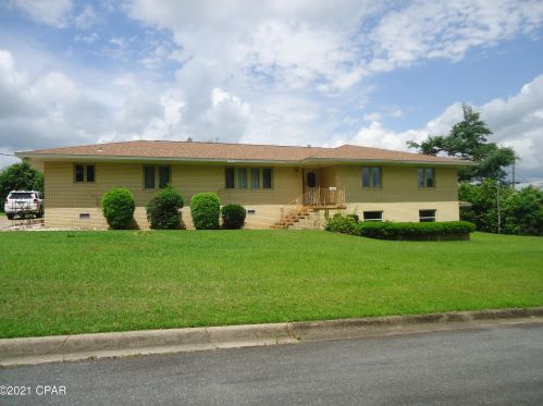 2949 Spring St, Marianna, FL 32446-3167