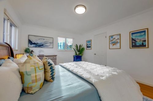 1640 Kentfield Ave, Redwood City CA  94061-2706 exterior