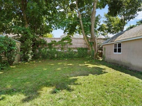 719 Queen St, Bridgeport CT  06606-3379 exterior