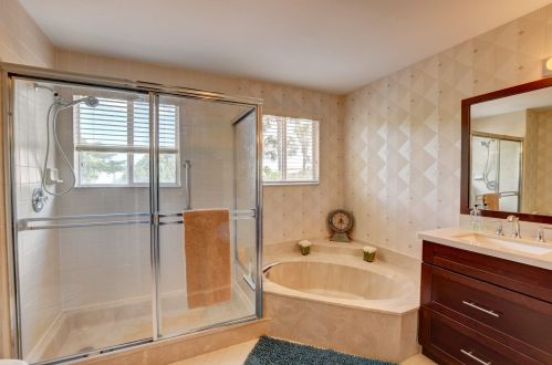 6798 Via Regina, Boca Raton FL  33433-3927 exterior