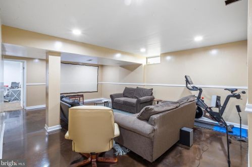 18 Elsworth Dr, Erial NJ  08081-4427 exterior