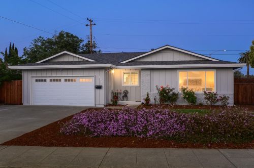 896 Roble Dr, Sunnyvale, CA 94086-8742