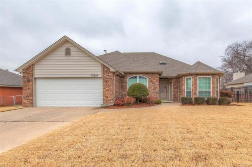 13227 45th St, Tulsa, OK 74134-5864