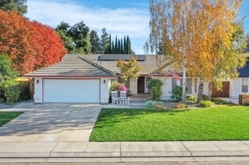 230 Meyenberg Ave, Ripon, CA 95366-2920