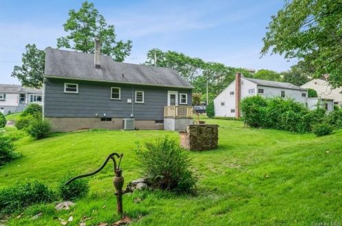 132 Overlook Ave, Peekskill NY  10566-3008 exterior