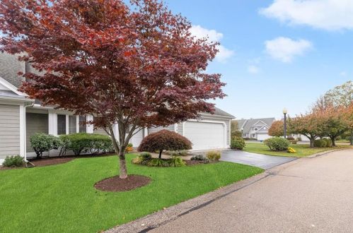 79 Woods Way, North Kingstown, RI 02852-1062